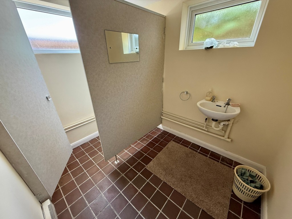 Lot: 77 - FREEHOLD DETACHED CHAPEL WITH POTENTIAL - Ladies toilet